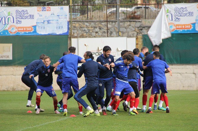 Karabükspor 6 Eksikle Kasımpaşa Hazırlıklarına Başladı