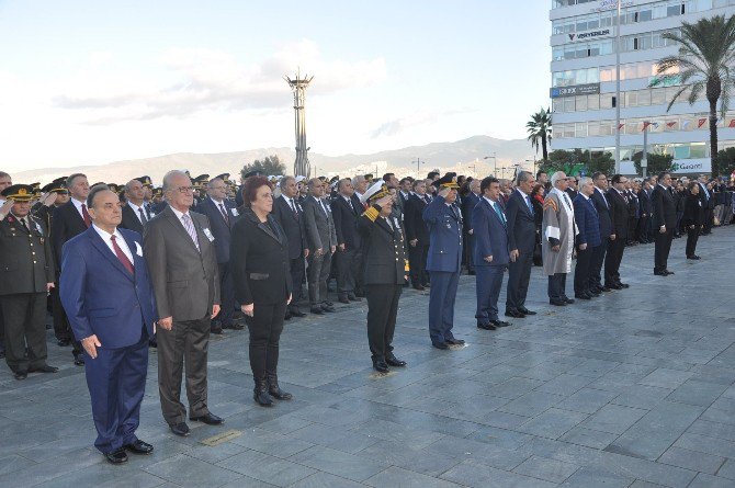 Atatürk İzmir’de Anıldı