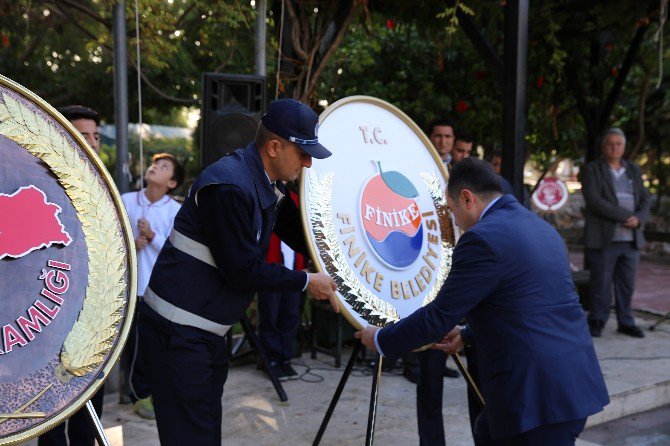 Finike’de Atatürk Özlemle Anıldı