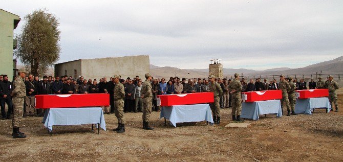 Güvenlik Korucuları Gözyaşları Arasında Defnedildi