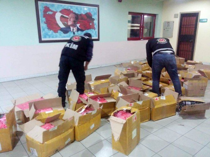 Ağrı’da Kaçak Telefon Operasyonu