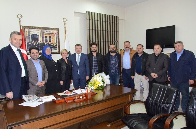 Ak Parti’den Baro Başkanına Ziyaret