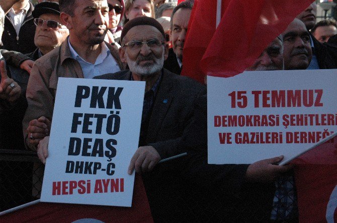 Şehit Ve Gazi Yakınlarından Fransa’ Ya Terör Protestosu