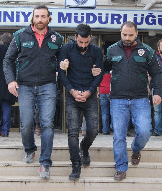 Polisin Durdurduğu Otomobilin Benzin Deposundan 12 Kilo Esrar Çıktı