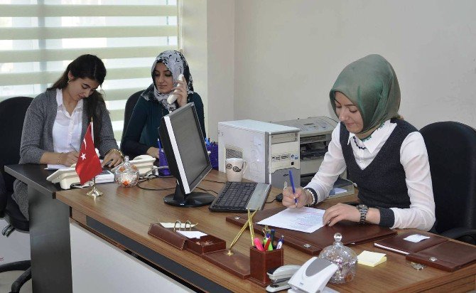 Erciş Belediyesi’nden Çağrı Hattı Ve Beyaz Masa Hizmeti