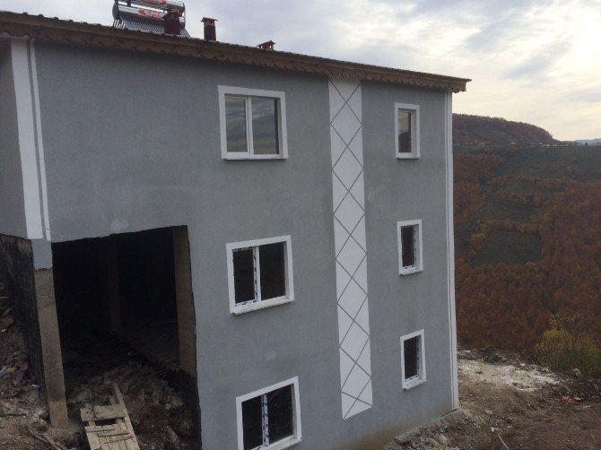 Şehidin Ailesine 3 Katlı Yeni Ev