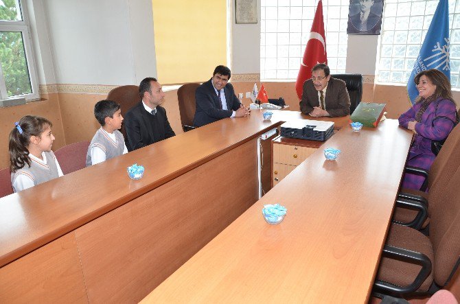 Eğitimci Başkan’dan Eğitime Destek