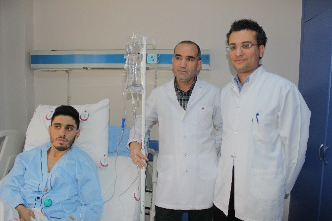 Aynı Anda İki Ameliyat Oldu