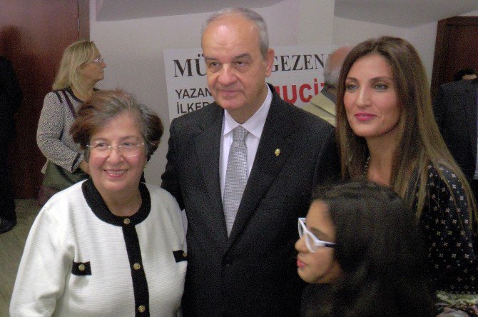 İlker Başbuğ’un Yazdığı “Mucize” Adlı Tiyatro Oyunu İzleyicisiyle Buluştu