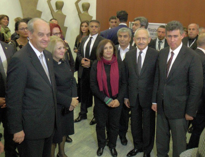 İlker Başbuğ’un Yazdığı “Mucize” Adlı Tiyatro Oyunu İzleyicisiyle Buluştu