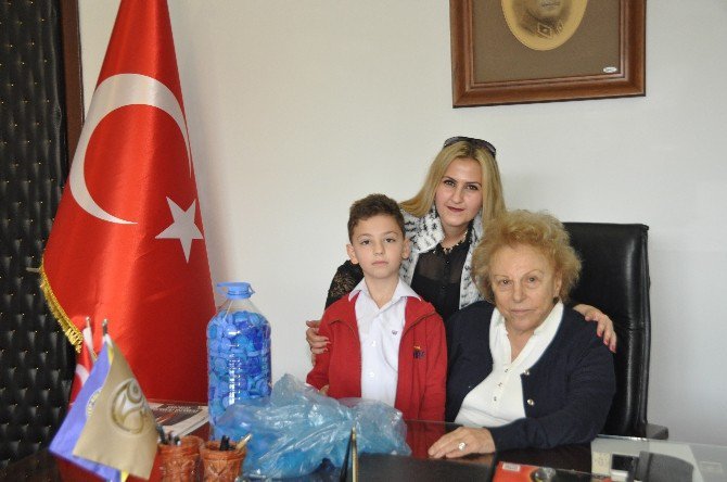 Gkv’li Minik Erdem Mavi Kapak Avcısı Oldu