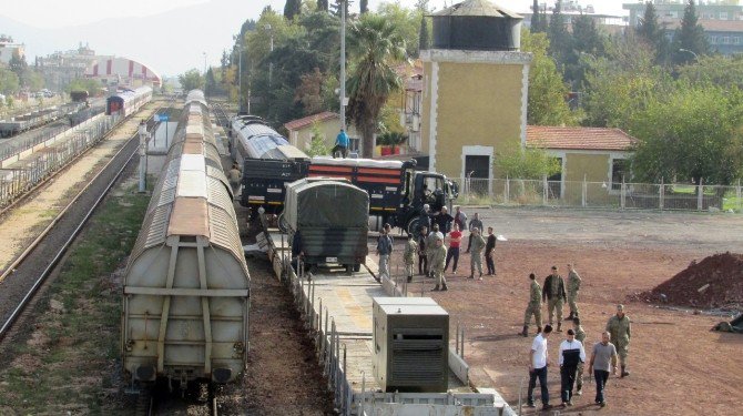 Gaziantep’e Askeri Sevkıyat Sürüyor