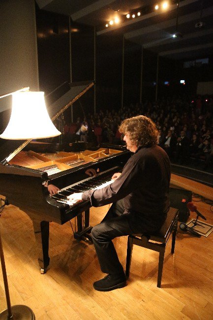 Gazi Mustafa Kemal Anıldı