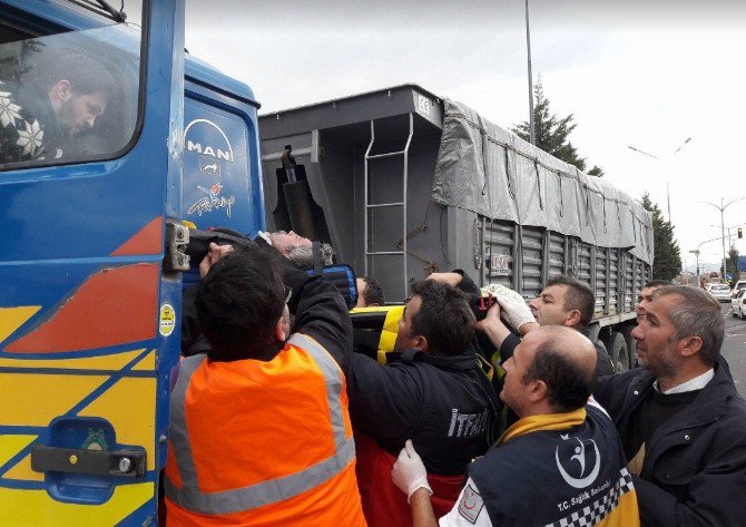 Kütahya’da Zincirleme Trafik Kazası: 6 Yaralı