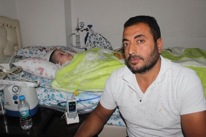 Minik Harun, İki Yıldır Gözünü Bile Kırpamıyor