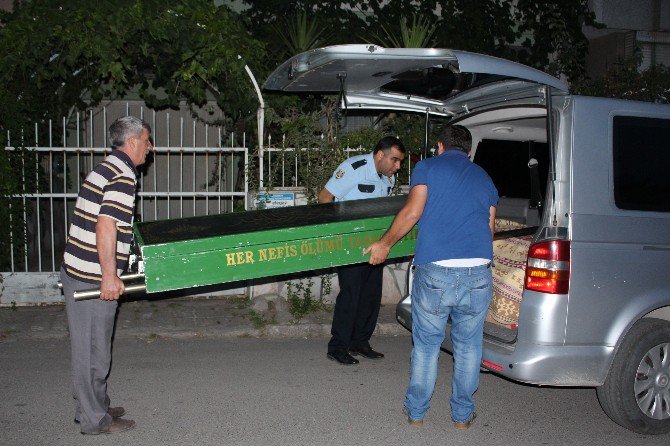 Bunalıma Giren Genç, Av Tüfeğiyle İntihar Etti!