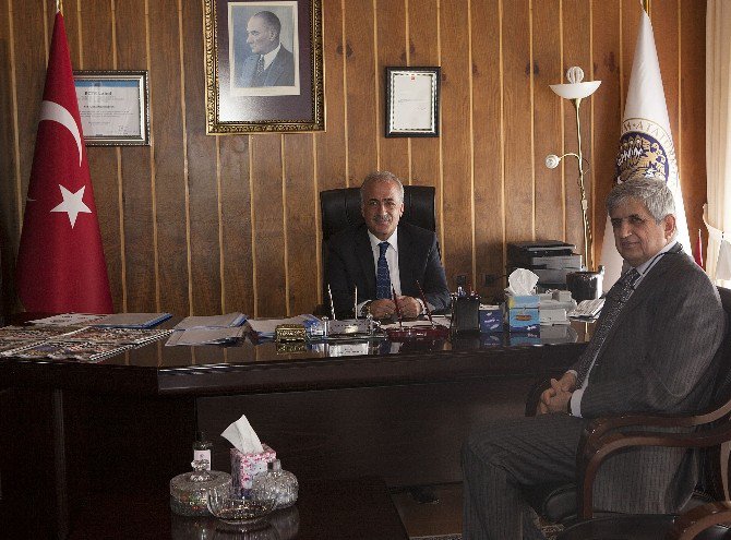 Rektör Çomaklı’ya Tebrik Ziyaretleri Sürüyor