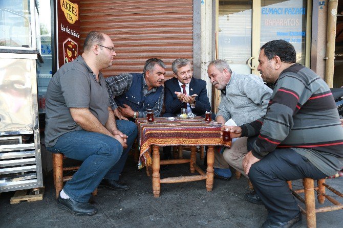 Başkan Tahmazoğlu Esnafla Bir Araya Geldi