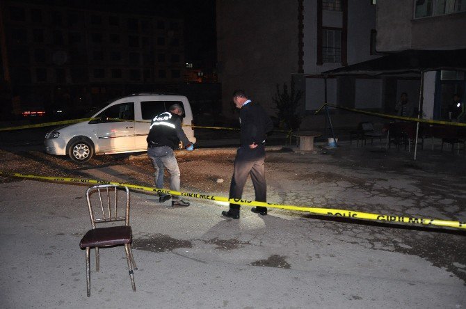 Kahvehanede Silahlı Kavga, 3 Kişi Yaralandı