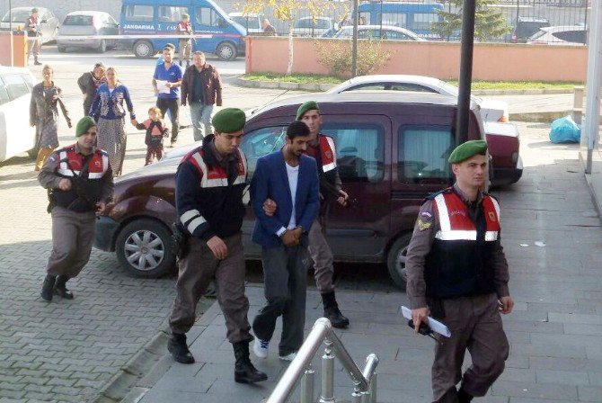 Jandarmanın Üzerine Otomobil Süren Zanlı Adliyeye Sevk Edildi