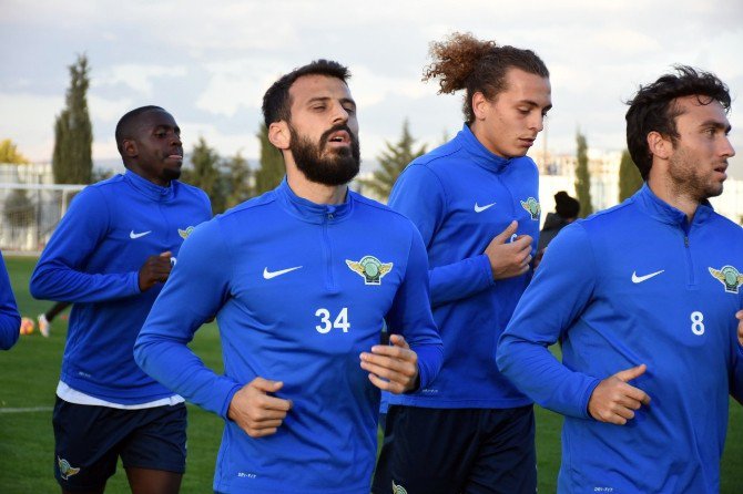 Tolunay Kafkas: "Devre Arasında En Az 4 Oyuncu Transfer Edeceğiz"