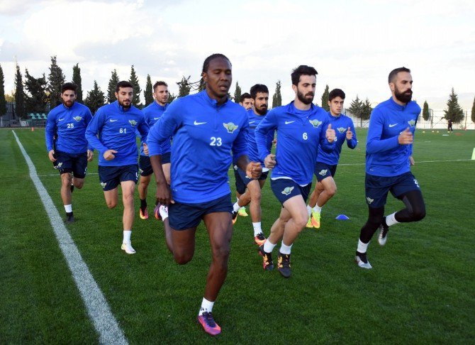 Tolunay Kafkas: "Devre Arasında En Az 4 Oyuncu Transfer Edeceğiz"