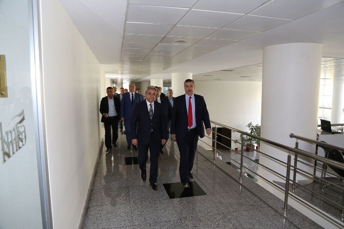 Güvenç: "Türkiye Gerçek Gündemi Elinden Bırakmıyor”