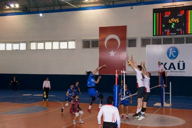 Tvf 1. Lig Voleybol Karşılaşmasında Genç Kafkars Spor Evinde Ankara Eser Spor’a Kaybetti