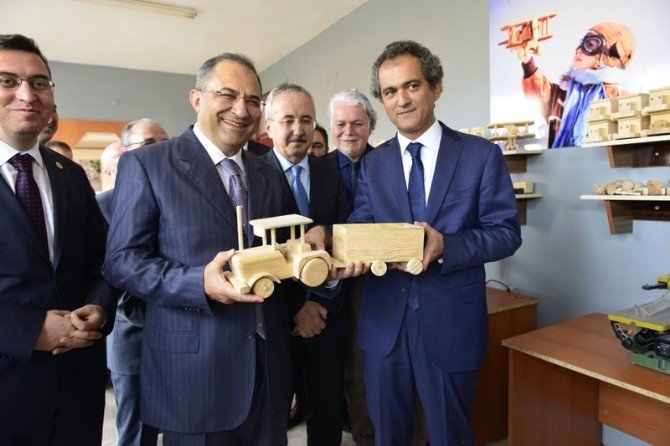 Vali Kaban, Beü Ahşap Kültürünü Uygulama Ve Araştırma Merkezi’ni Gezdi