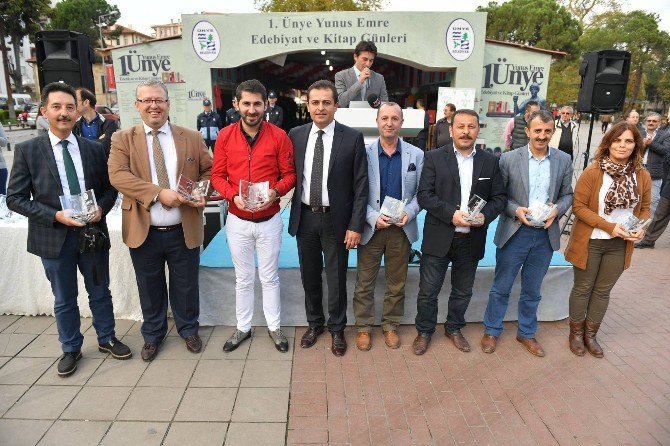 Ünye’de Kitap Günlerinde Ödüller Verildi