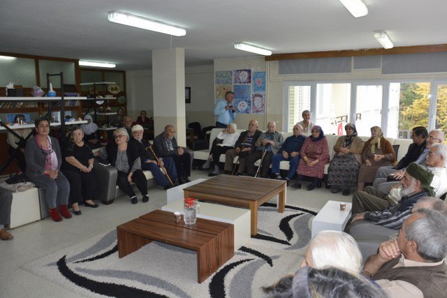 Huzurevinde Yaşam Boyu Sanat Yaşama Bağlıyor