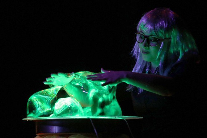 Yenimahalleli Çocuklara Balon Şov