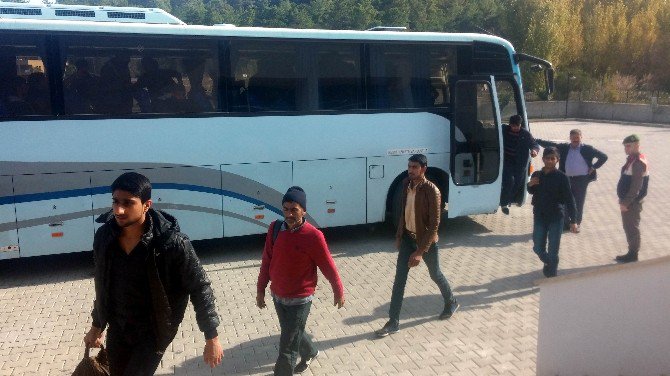 Antalya’da Kaçak Göçmen Operasyonu