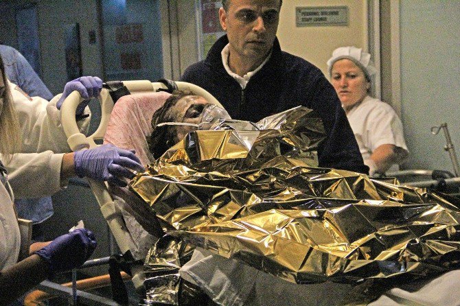 Eşinin Benzinle Yaktığı Kadın Yaşam Savaşını Kaybetti