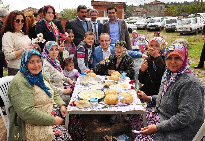 Ayvacık’ta Köylere Çocuk Oyun Grubu Kuruldu