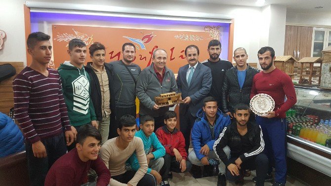 Cizre’den Yusufeli’ine Güreş Dostluğu Köprüsü