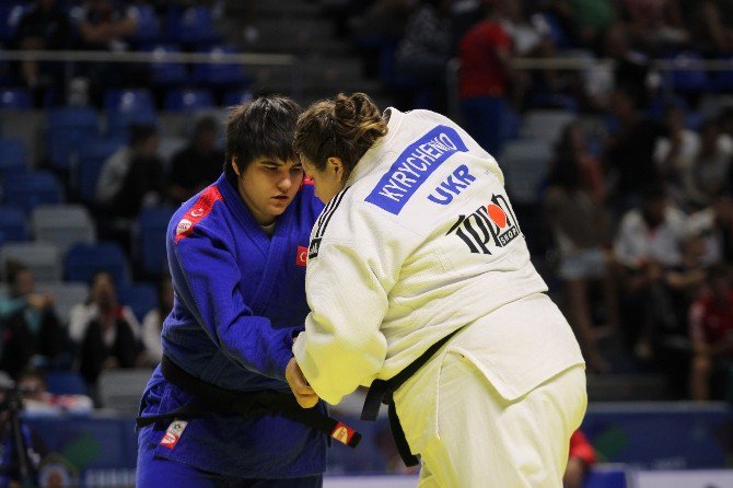 Judoda Sebile Akbulut’tan Gümüş Madalya