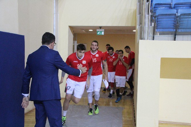 Bilecik Belediyesi Basketbol Kulübü, Çağlar Gürle İle Esti Gürledi