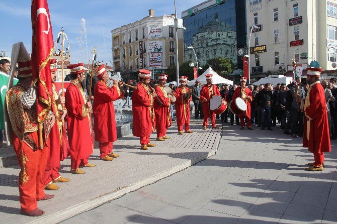 Bolu’da Teröre Tepki İçin Mehter Takımıyla Yürüyüş