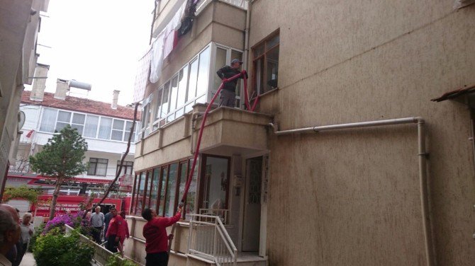 Edremit’te Apartmanda Yangın Paniği