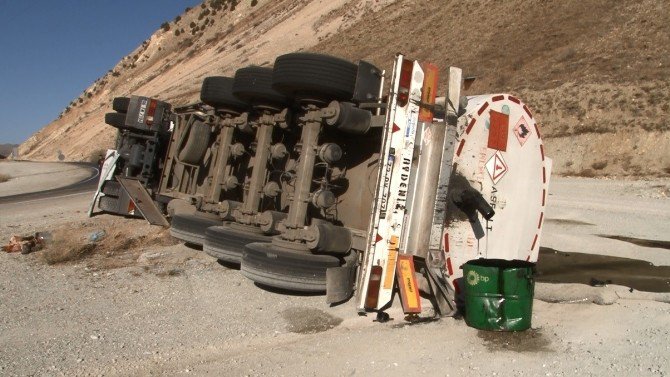 Erzurum’da Trafik Kazası: 2 Yaralı