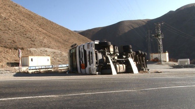 Erzurum’da Trafik Kazası: 2 Yaralı