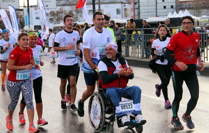 İstanbul Maratonu’ndan Renkli Görüntüler