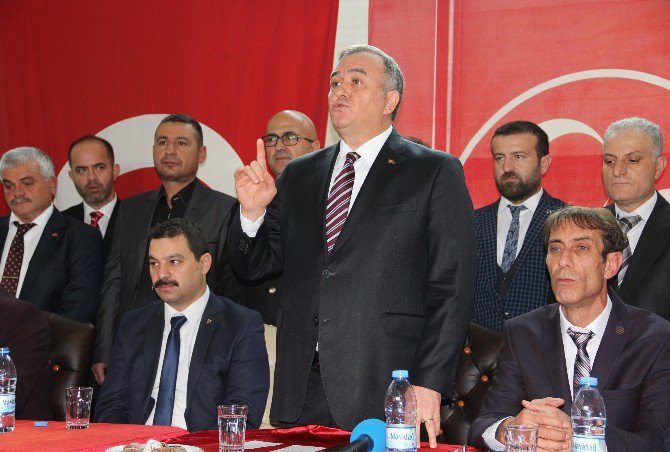 Mhp’li Akçay: “Biz Cumhursuz Başkanlığa Geçit Vermeyiz”