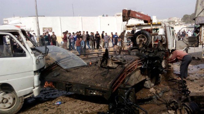 Deaş Tarafından Suriye’nin Azez Kentinde Bombalı Araçla İntihar Saldırısı Düzenlendi