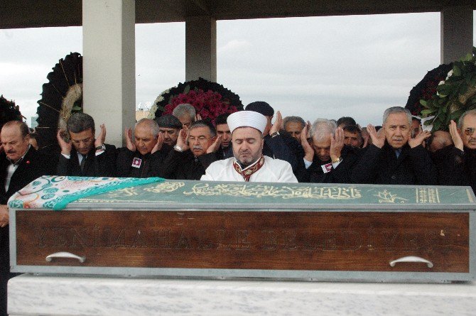 Türofed Başkanı Ayık’ın Annesi Son Yolculuğuna Uğurlandı