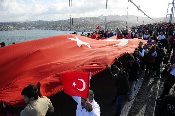 Yüzbinler ’15 Temmuz Şehitleri’ İçin Koştu