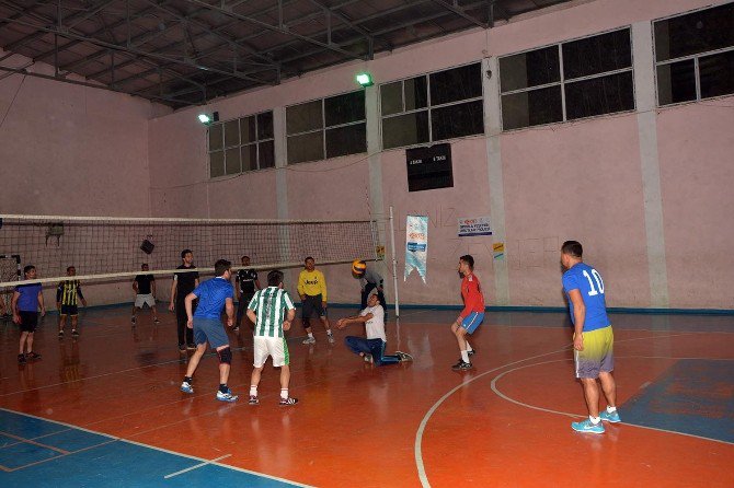 Çatak’ta Voleybol Turnuvası