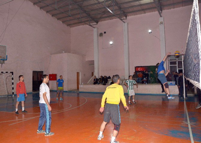 Çatak’ta Voleybol Turnuvası