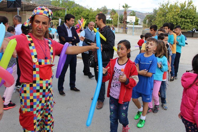 ‘Şeker Portakalı’ Çocukları Eğlendiriyor